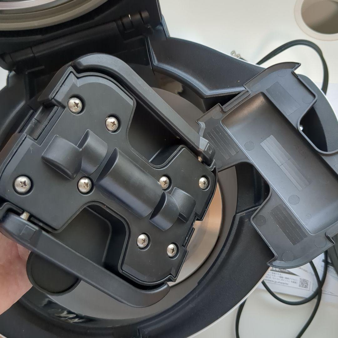 ホットクック『2.4L 』ホワイト ヘルシオ【美品】KN-HW24F-W