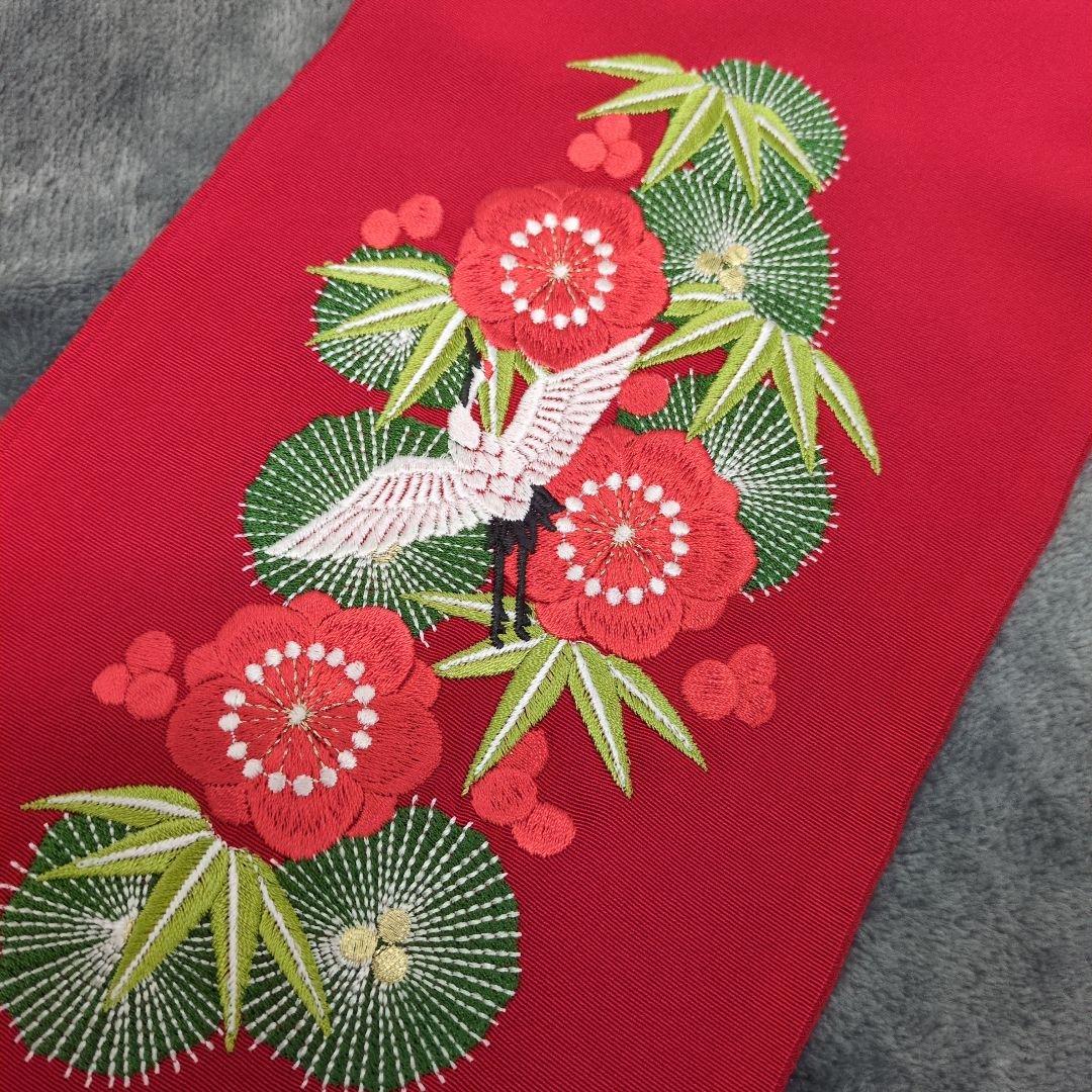 赤地 鶴と花刺繍 半襟 正絹 - メルカリ