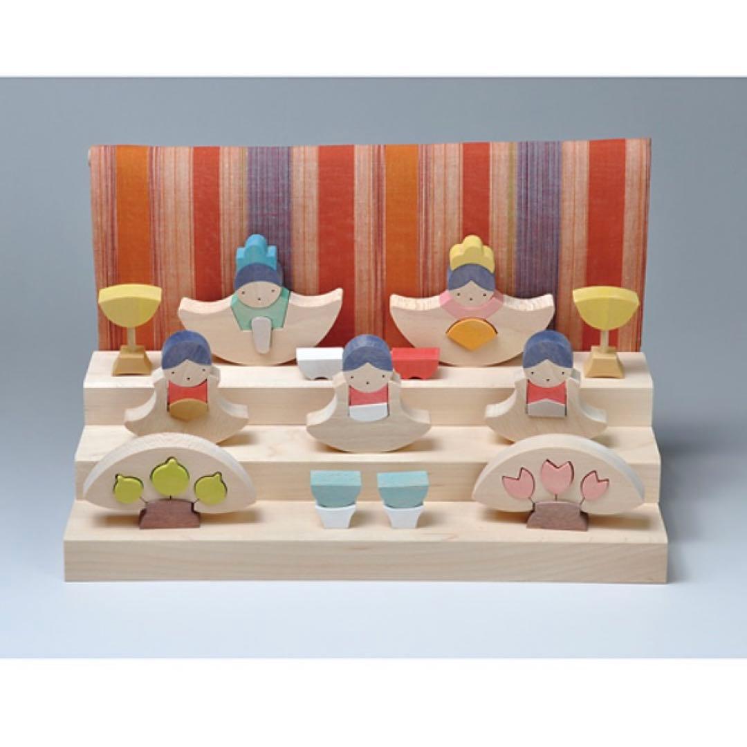 小黒三郎／銀杏円びな三段飾り 楽天市場】小黒三郎 銀杏円びな三段飾り 普通垂幕 赤 : 木のおもちゃ