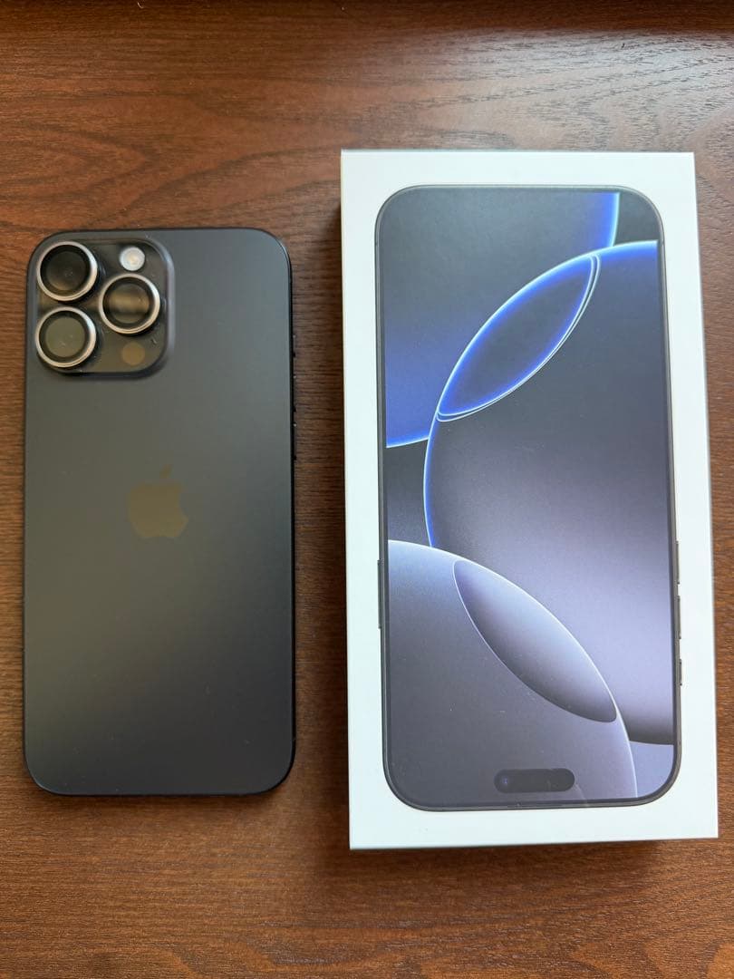 iPhone16 Pro Max ブラックチタニウム SIMフリー iPhone 16 Pro Max 512GB - ブラックチタニウム（SIMフリー）[整備済