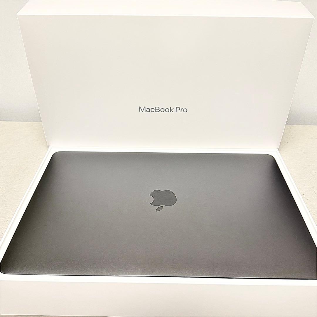 MacBook】Pro2019箱付き・収納バッグ・保護フィルム・ハブ付き(中古