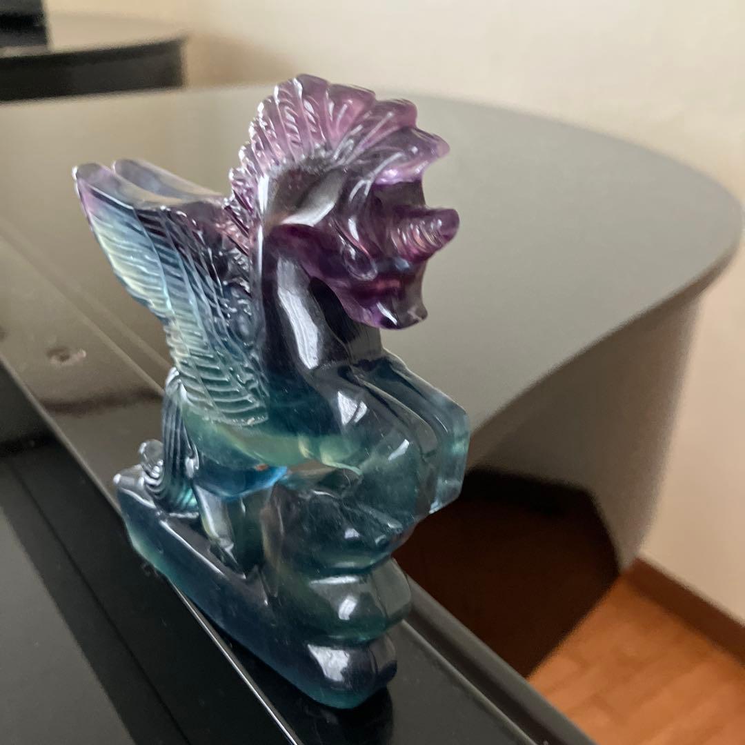 トリプルカラーフローライト ペガサス 天然石置物