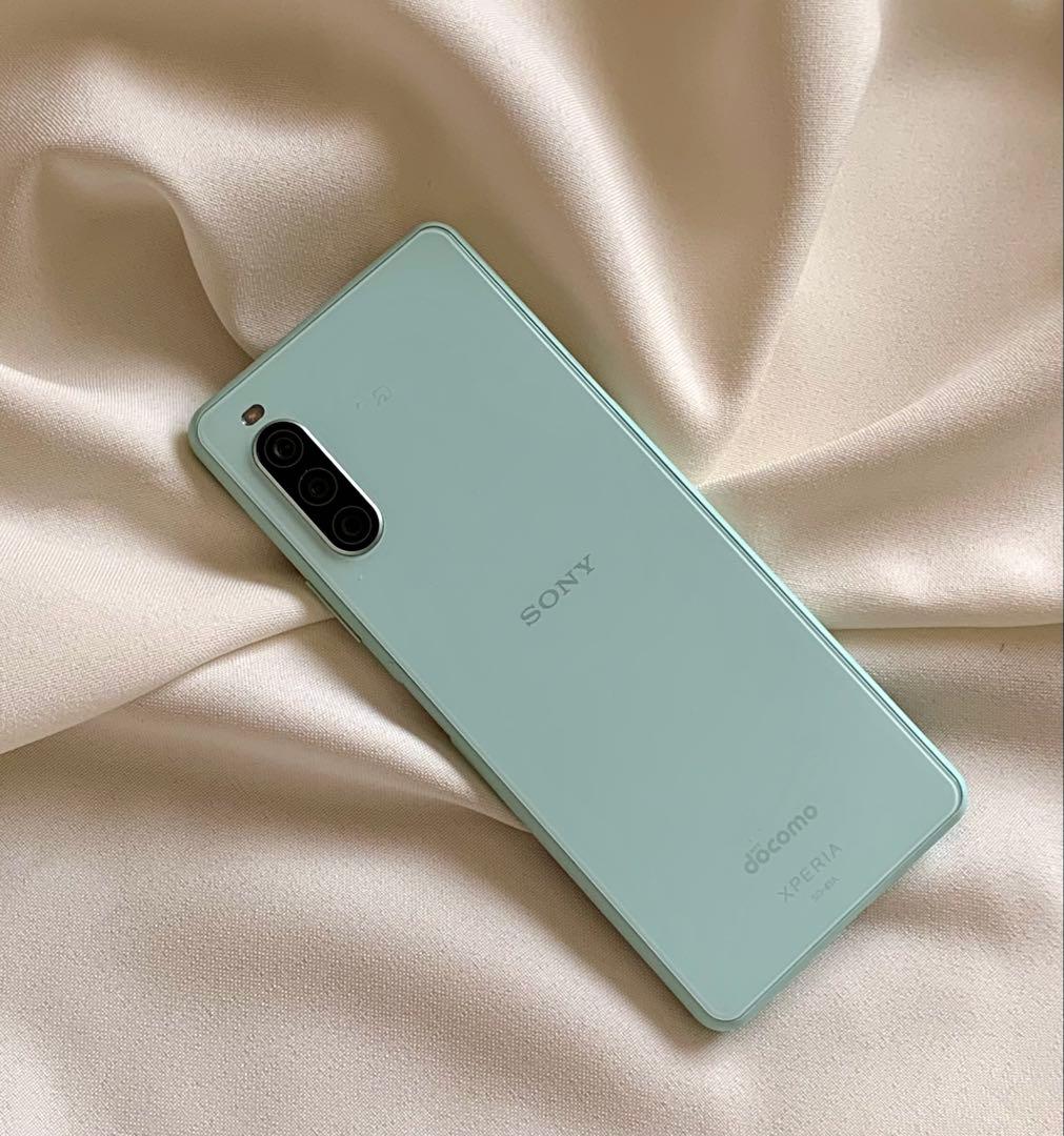 Sony Xperia 10 II docomo ミントグリーン 手帳型ケース付 - メルカリ
