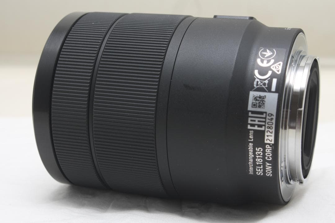 ソニー E 18-135mm F3.5-5.6 OSS SEL18135