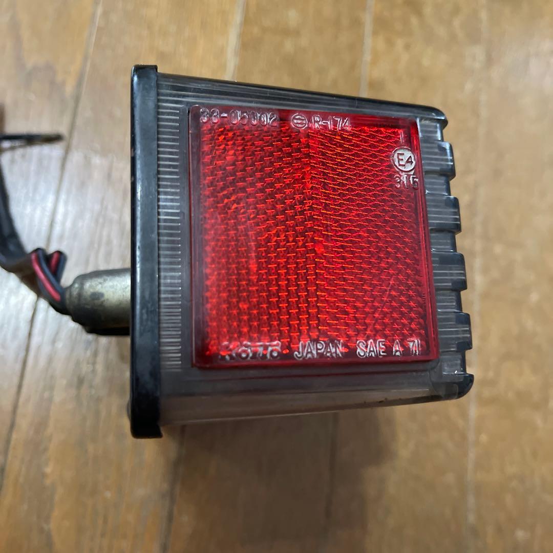 テールランプ カワサキ GPZ1100F 純正 サイドリフレクターあり