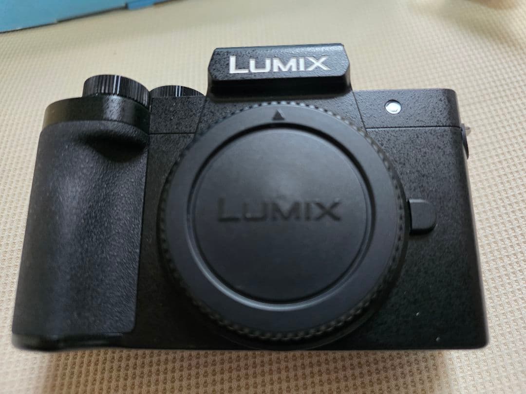 Panasonic LUMIX G100D ボディのみ（シャッター回数1134） - メルカリ