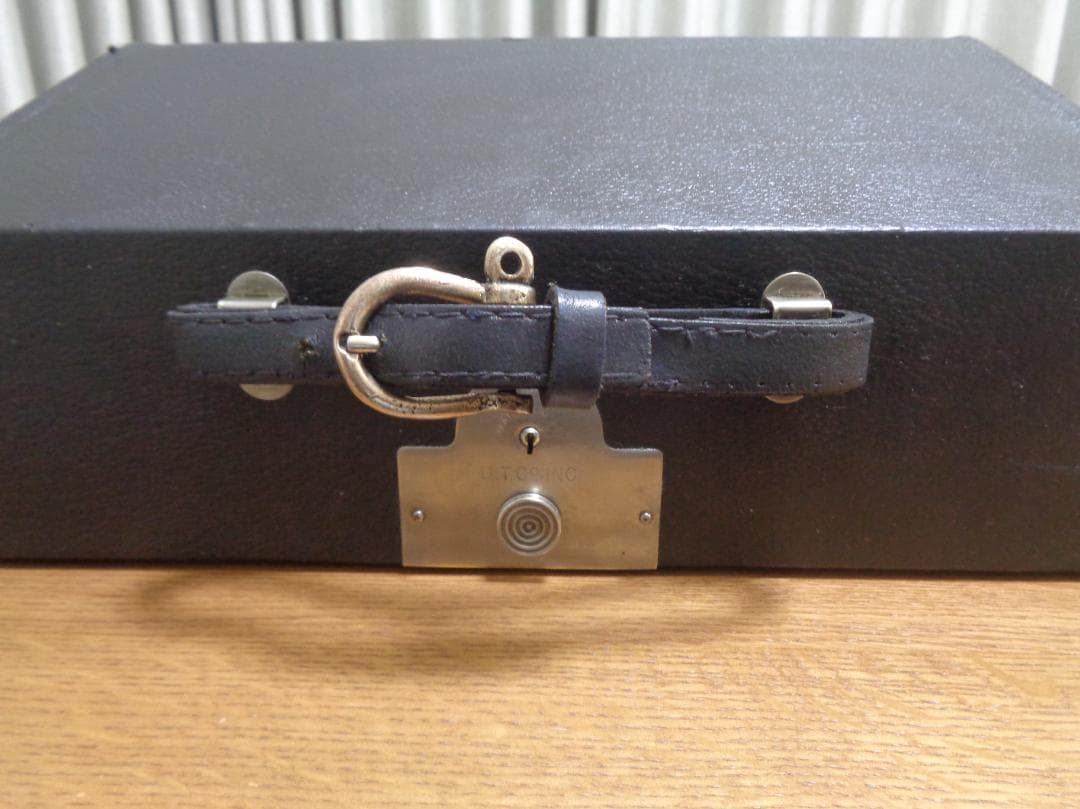 実働品　UNDERWOOD FOUR BANK タイプライター　ヴァイオレット