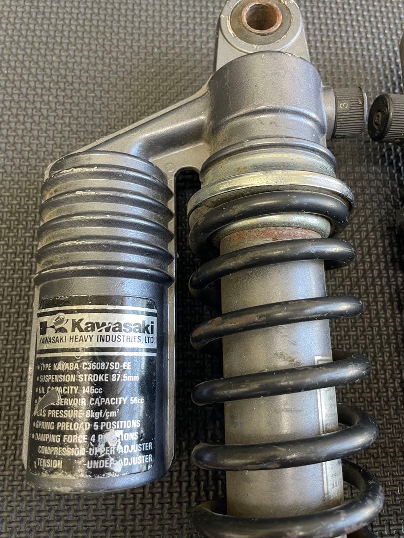 ゼファー400 純正 リヤサス 当時物 絶版 希少 リアショック