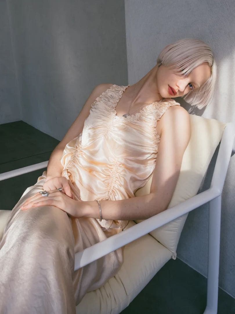 sahara】Gather Shirring Top ベージュ - メルカリ