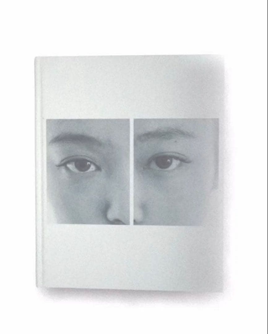 アイドル JENNIE <J2NNI5> Photobook First Edition JENNIE <J2NNI5> Photobook First Edition - メルカリ