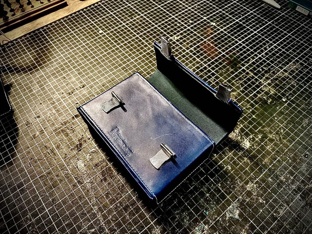 10月のSALE品！Pvt.Workshop 本革 デッキケース