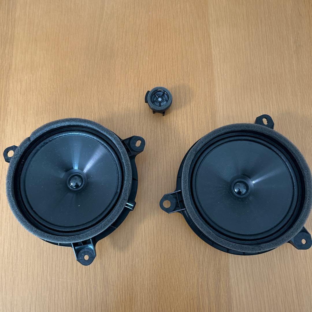 カローラクロス 純正フロントスピーカー2個 右ツイーター - メルカリ