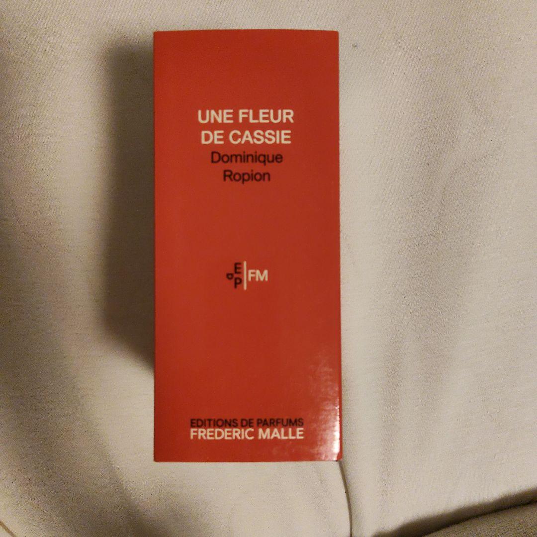 s*t様 UNE FLEUR DE CASSIE 100ml Eau de Pa - メルカリ