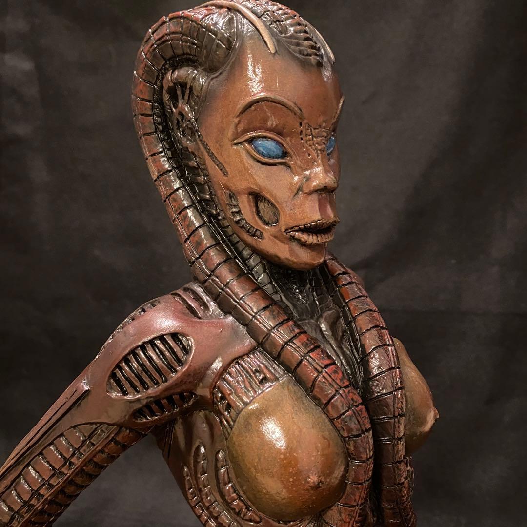 スピーシーズ H.R.ギーガー スタチュー 世界限定 サラ - メルカリ