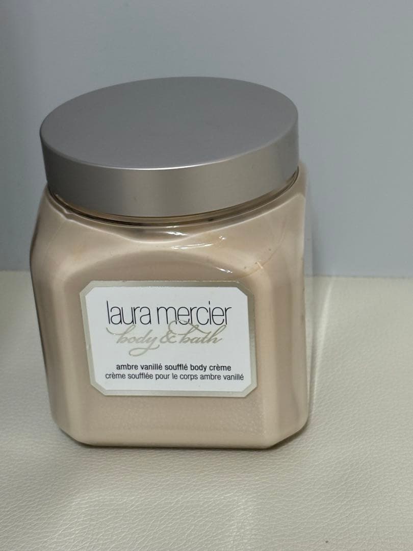 廃盤品ローラメルシエホイップトボディクリーム　アンバーバニラ300g ローラ メルシエ / ホイップトボディクリーム アンバーバニラの公式