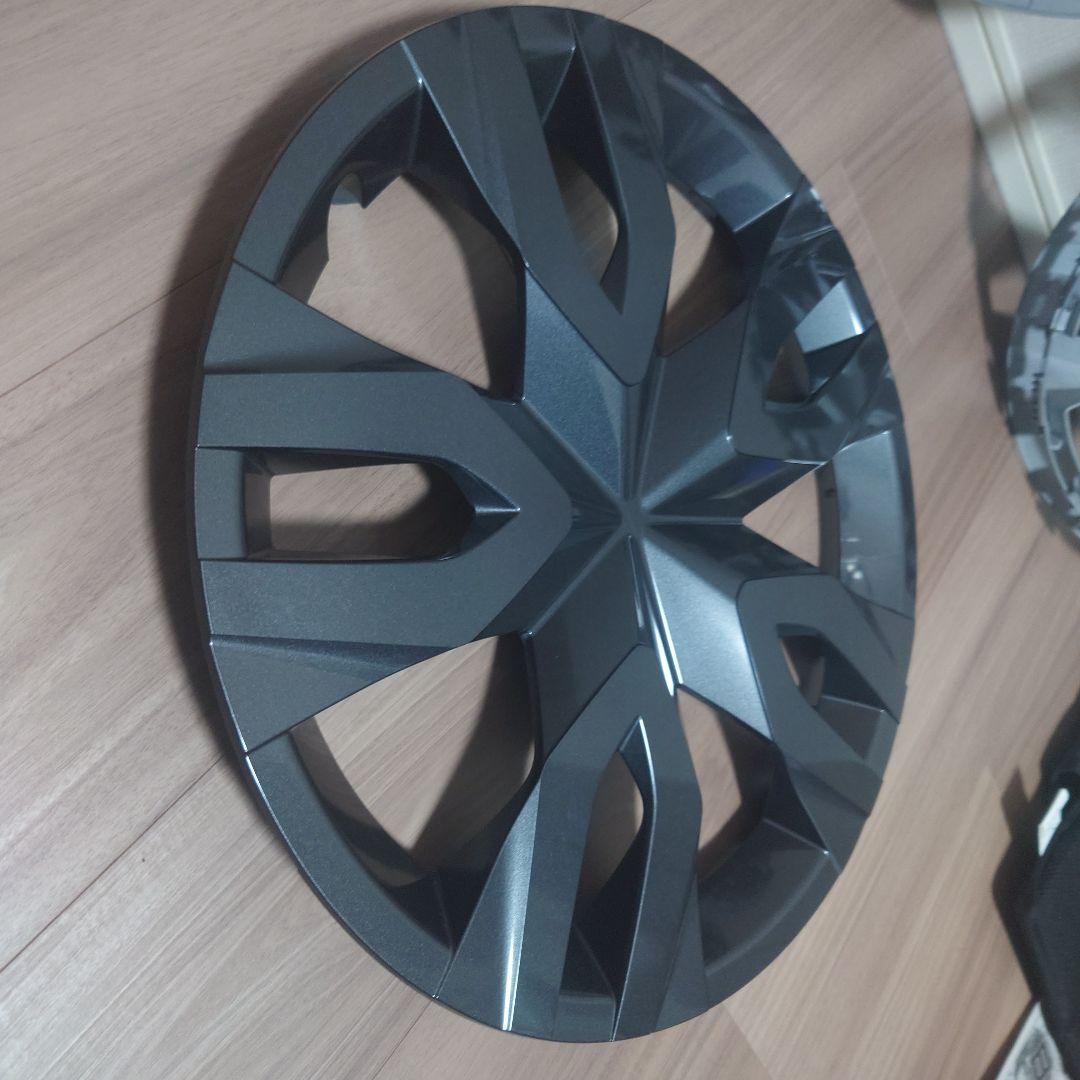 新車外し】トヨタ プリウス60 ホイールキャップ 17インチ 4本セット