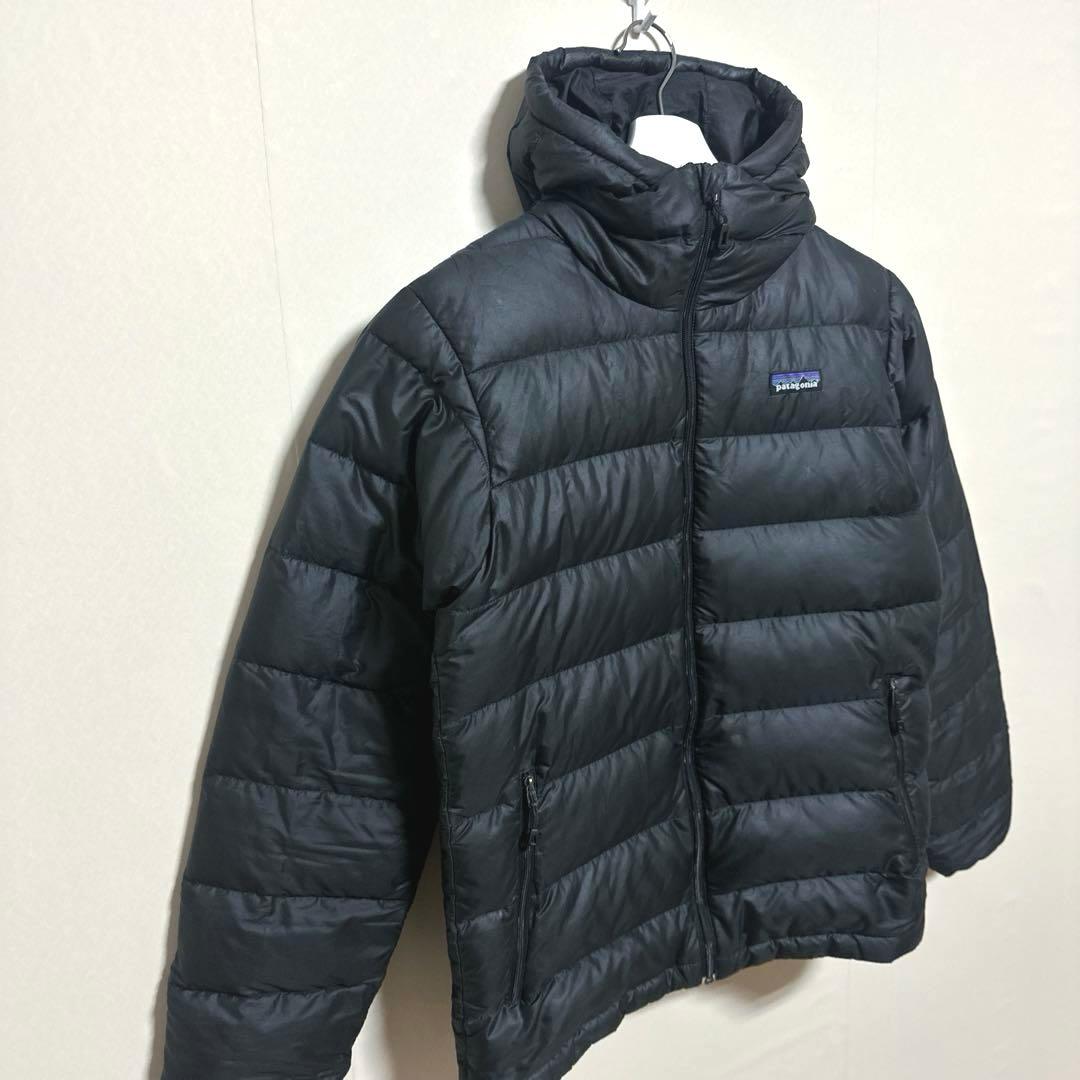 《patagonia》 パタゴニア (XS) フード付きダウンジャケット 難あり