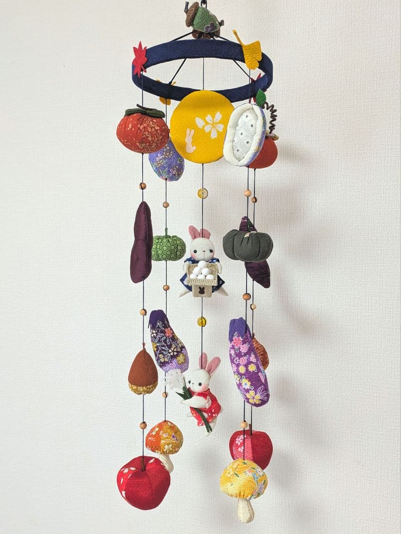 お月見の吊るし飾り ちりめん細工 うさぎ お団子 すすき 秋の味覚 昔
