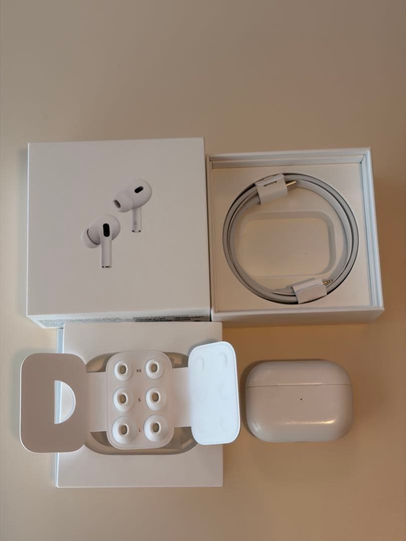 Apple AirPods Pro 第２世代 Amazon.co.jp: Apple AirPods Pro（第2世代） ​​​​​​​ ホワイト : 家電