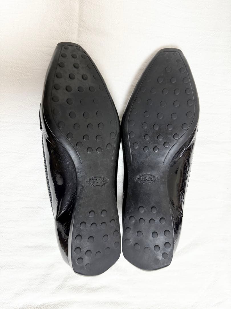 美品 トッズ ローファー エナメル ブラック 6 1/2 23.5cm 金具
