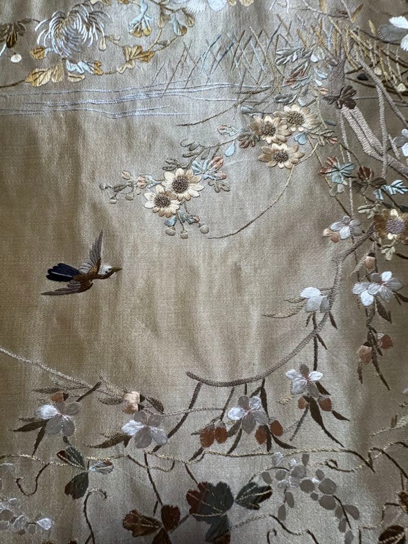 シルク生地？刺繍　181cm×45.5cm ベージュ