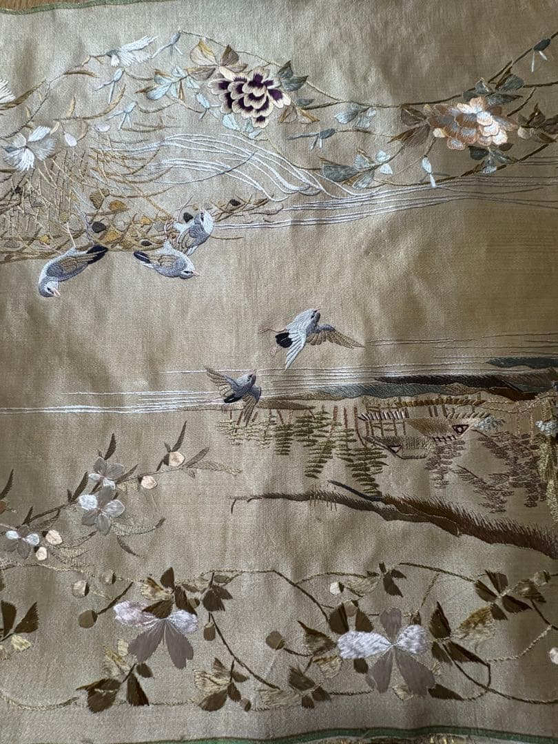 シルク生地？刺繍　181cm×45.5cm ベージュ