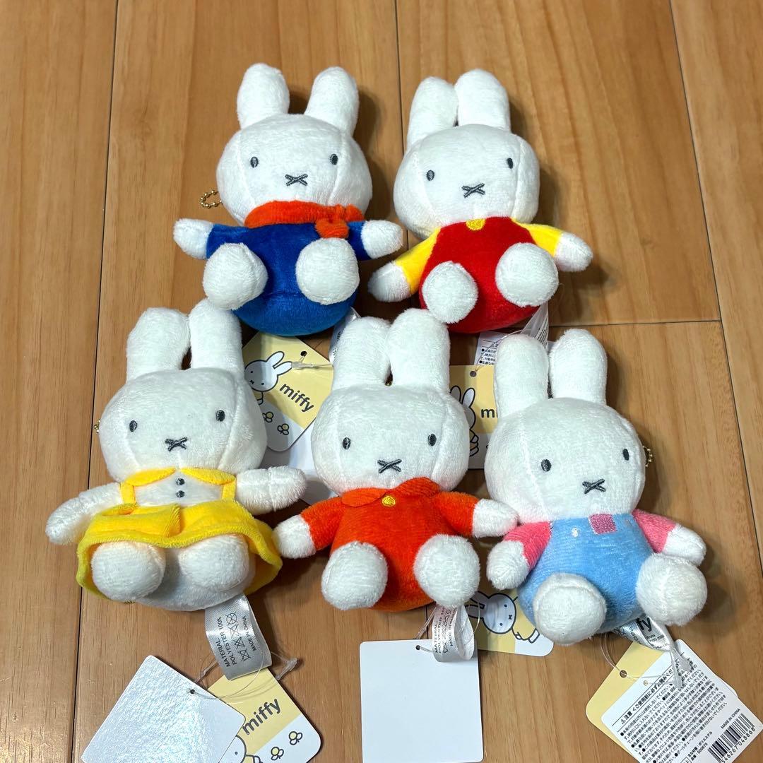 ミッフィー ぬいぐるみ キーホルダー 5体セット - メルカリ