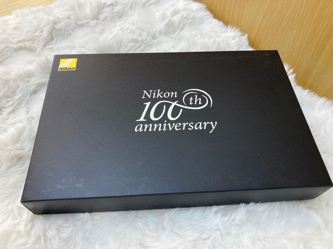 非売品】Nikon 100th anniversary 歴代カメラピンバッジ - メルカリ
