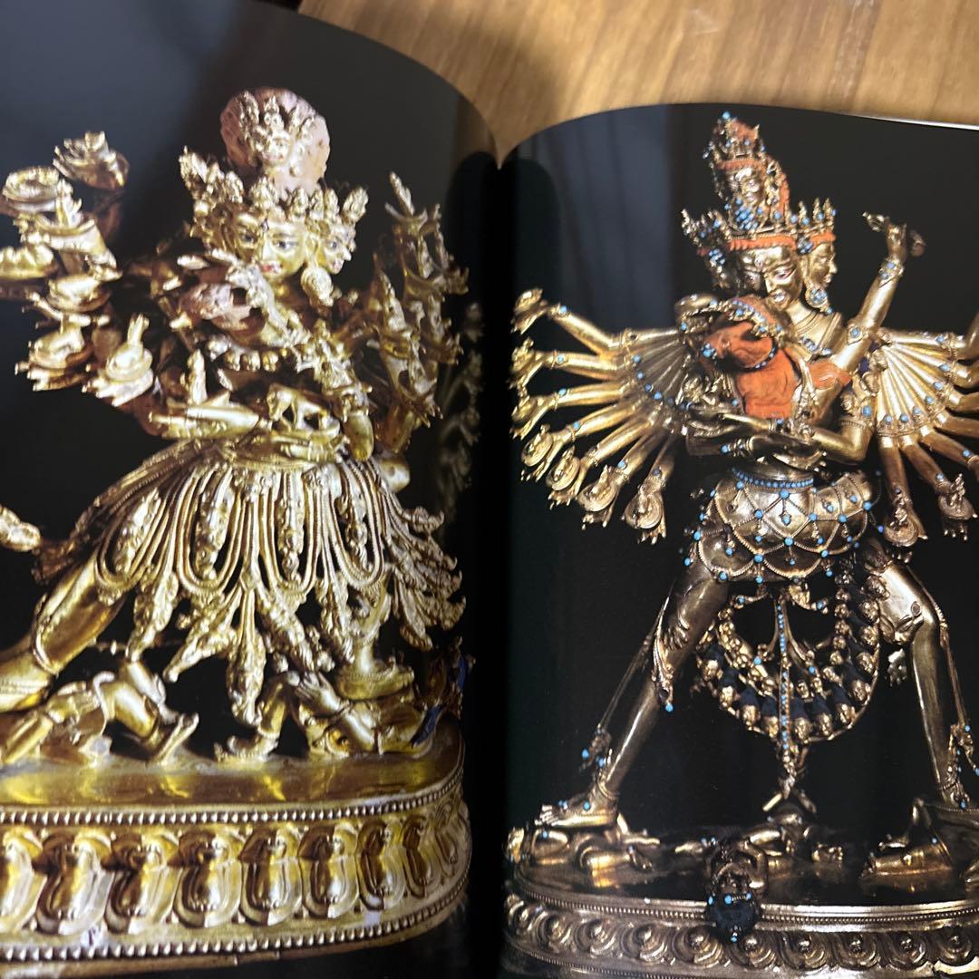 THE REALM OF TIBETAN BUDDHISM チベット仏教の本