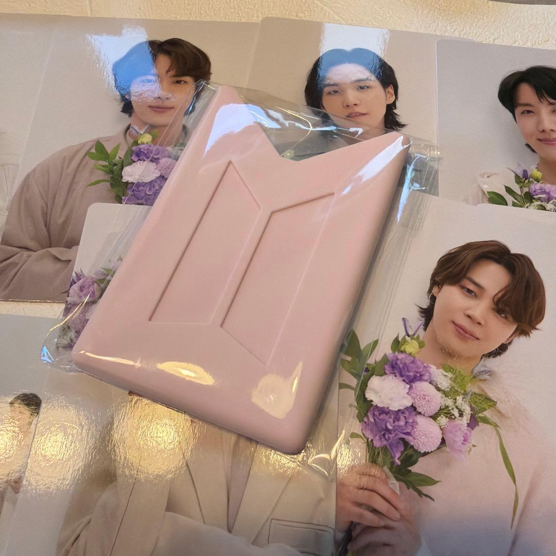 BTS FC特典トレカ8枚セット ケース付 - メルカリ