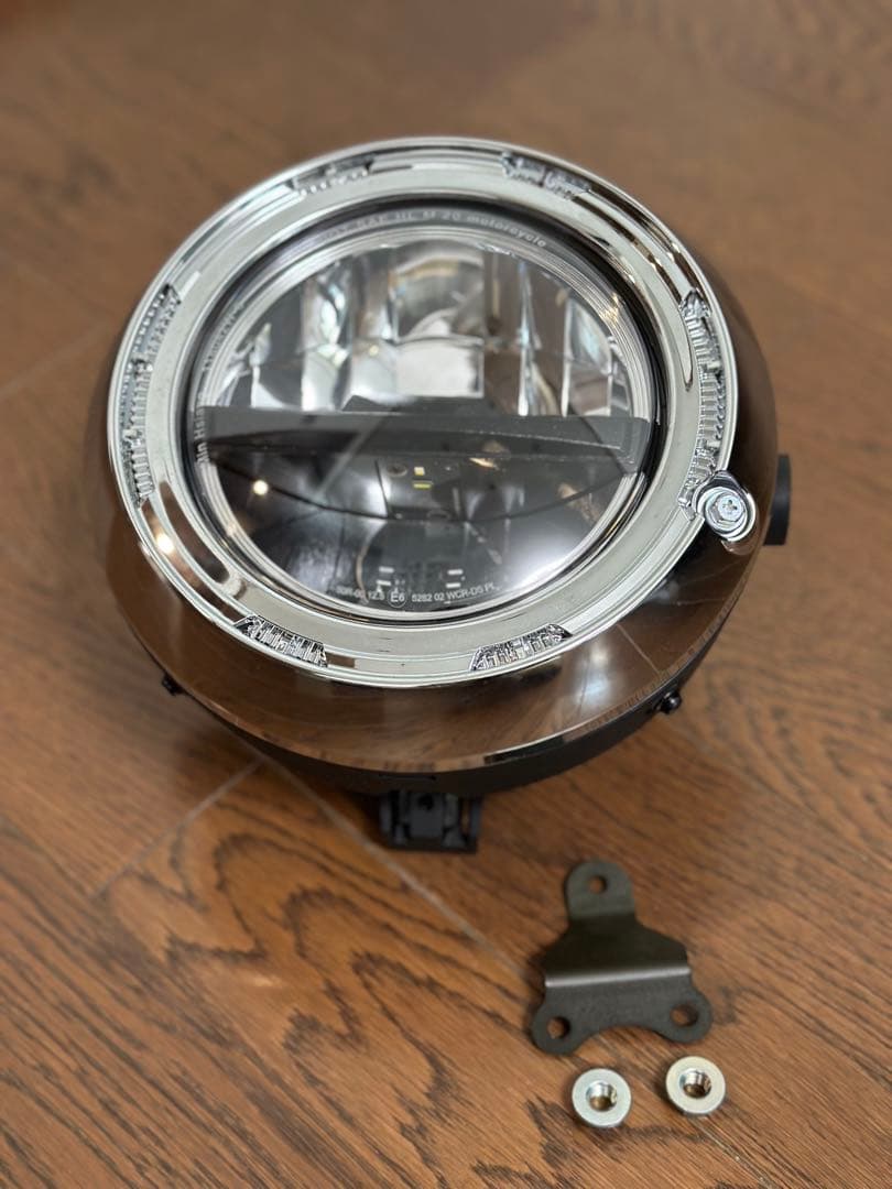 【カワサキ】z650rs 純正ヘッドライト Z900RS & Z650RSのヘッドライト下にKAWASAKI純正エンブレムが装着可能