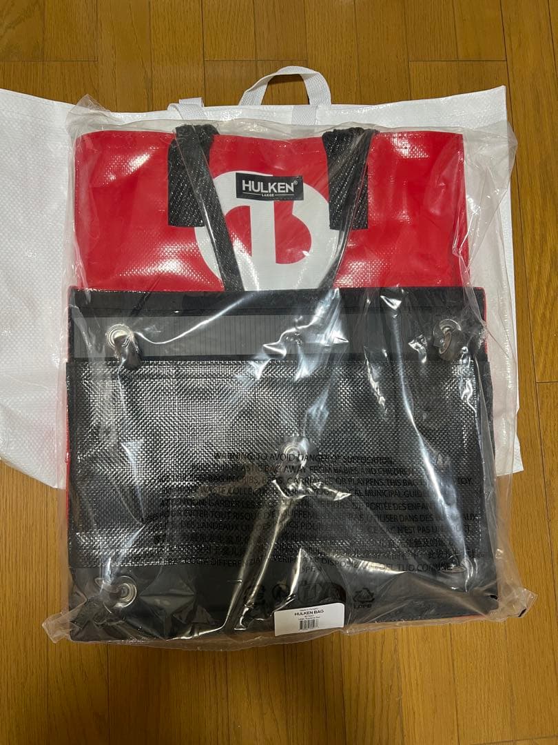 Supreme hulken rolling tote bag - メルカリ