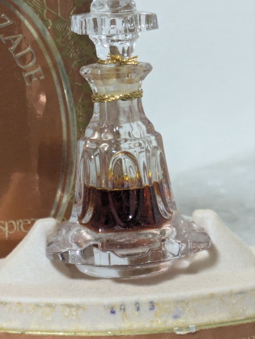 香水　シェヘラザード ジャンデプレ 7.5ml 未使用