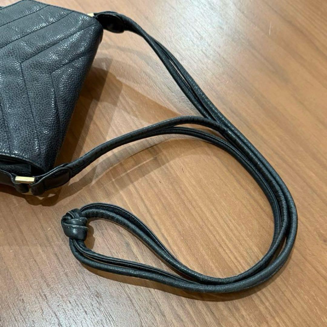 セール】シャネル キャビアスキン シェブロン ショルダーバッグ