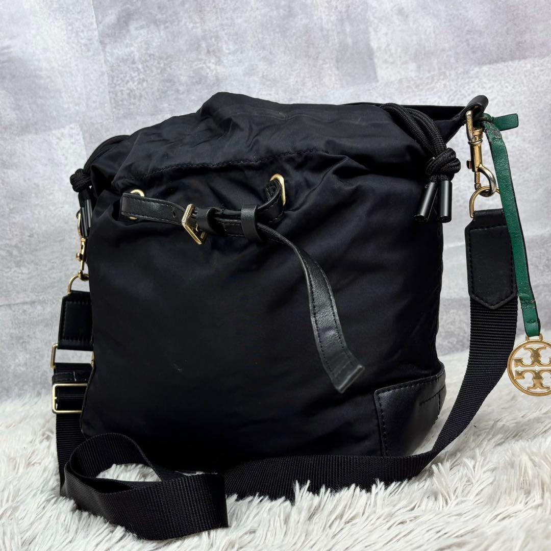 美品 トリーバーチ ナイロン レザー 2way 巾着 斜め掛け 黒 ブラック