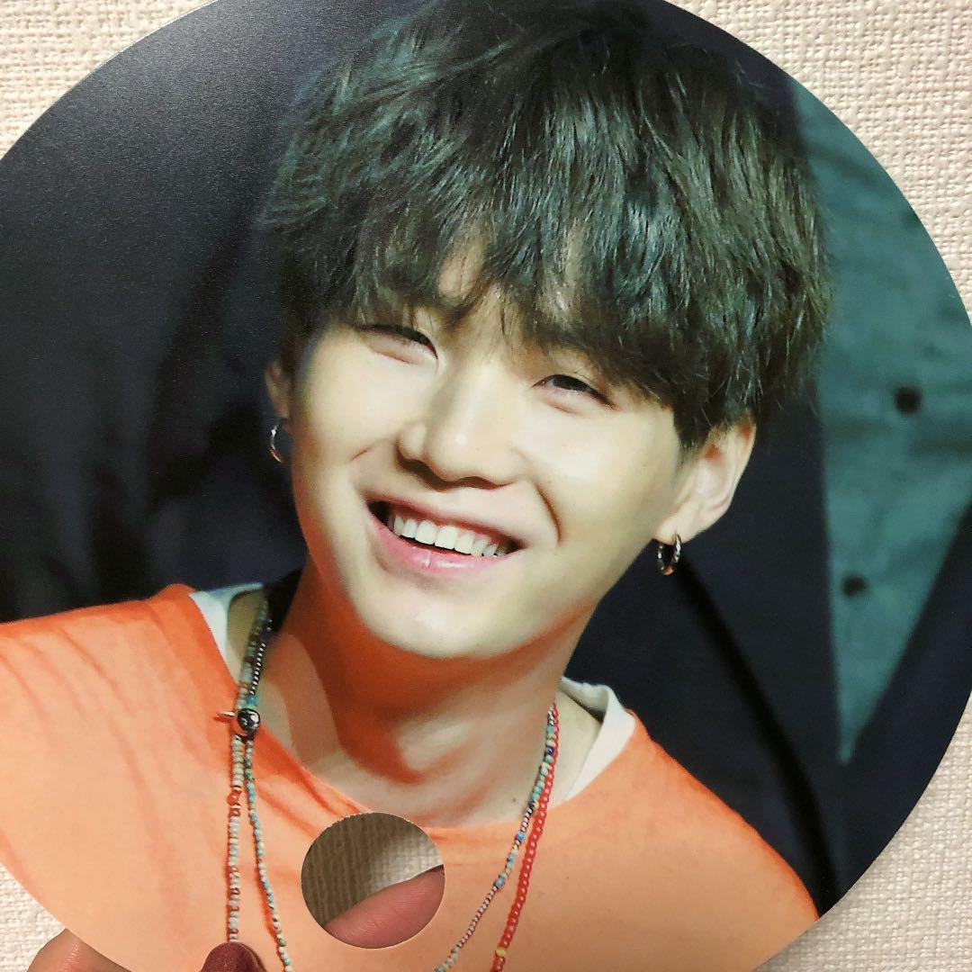 BTS 防弾少年団 ゆんぎ ユンギ suga うちわ - メルカリ