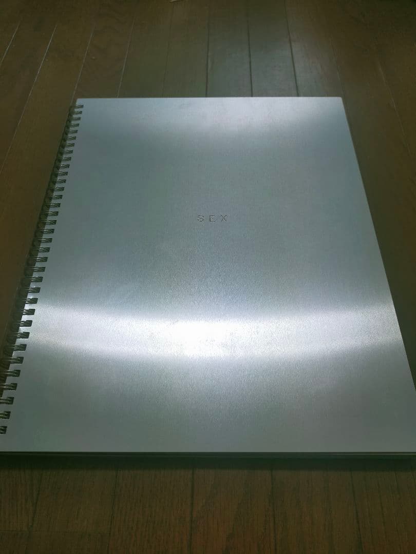 マドンナ写真集 『SEX by MADONNA』2版第1刷発行 本