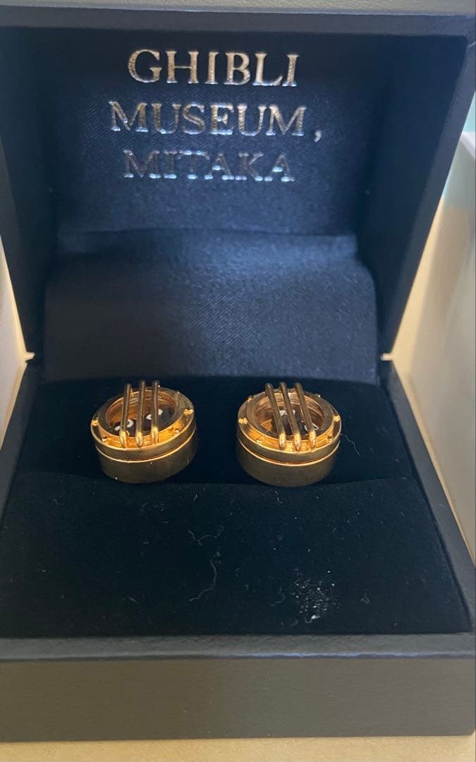 三鷹の森ジブリ美術館 潜水窓型カフス まっくろくろすけ