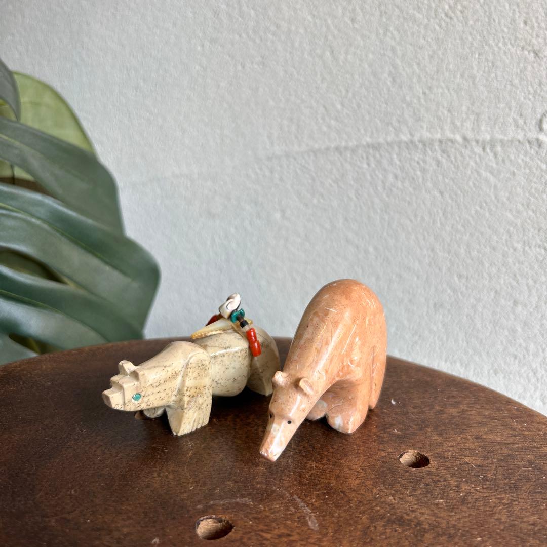 アリゾナ インディアンジュエリーショップ 石製クマの彫刻2体セット