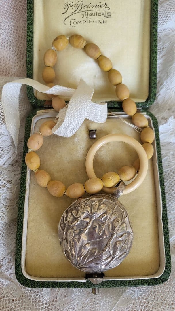 フランスアンティーク シルバー すずらんのラトル ガラガラ ①