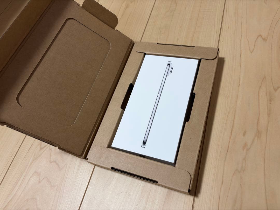 【ほぼ新品】iPhone Air 256GB クラウドホワイト【オマケつき】 Apple iPhone Air 256GB SIMフリー [クラウドホワイト] 価格比較