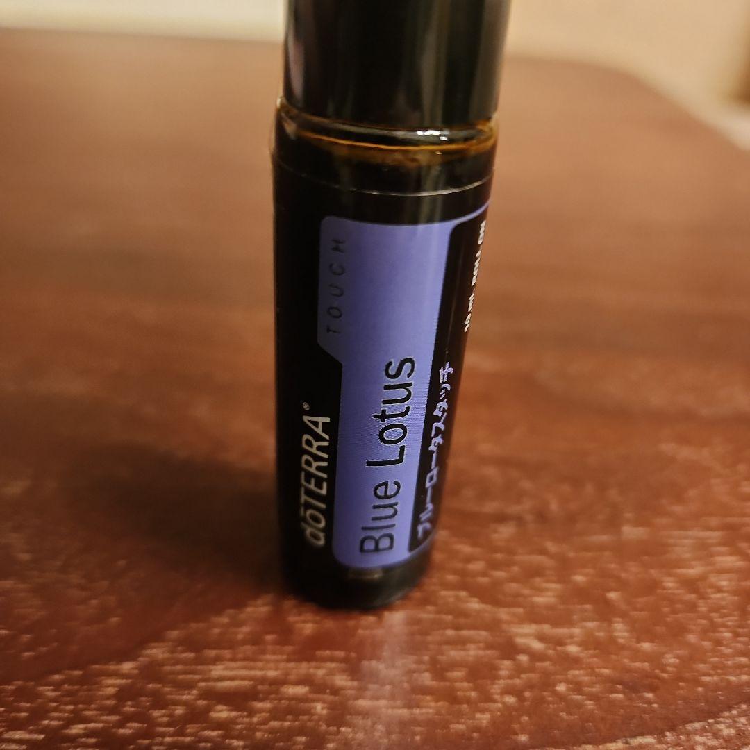 ドテラ　ブルーロータス 10ml ロールオン 楽天市場】ドテラ ブルーロータスタッチ ロールオン 10mL ドテラ