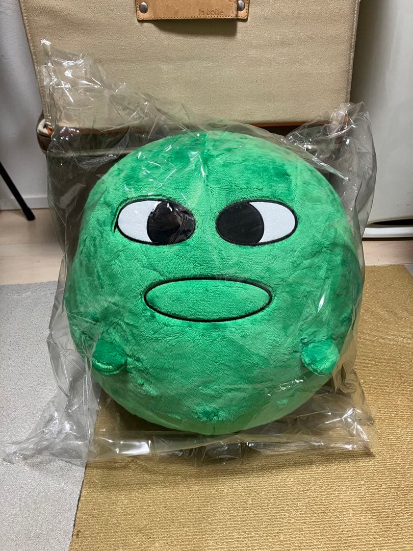 ビッグマエスケぬいぐるみ - メルカリ