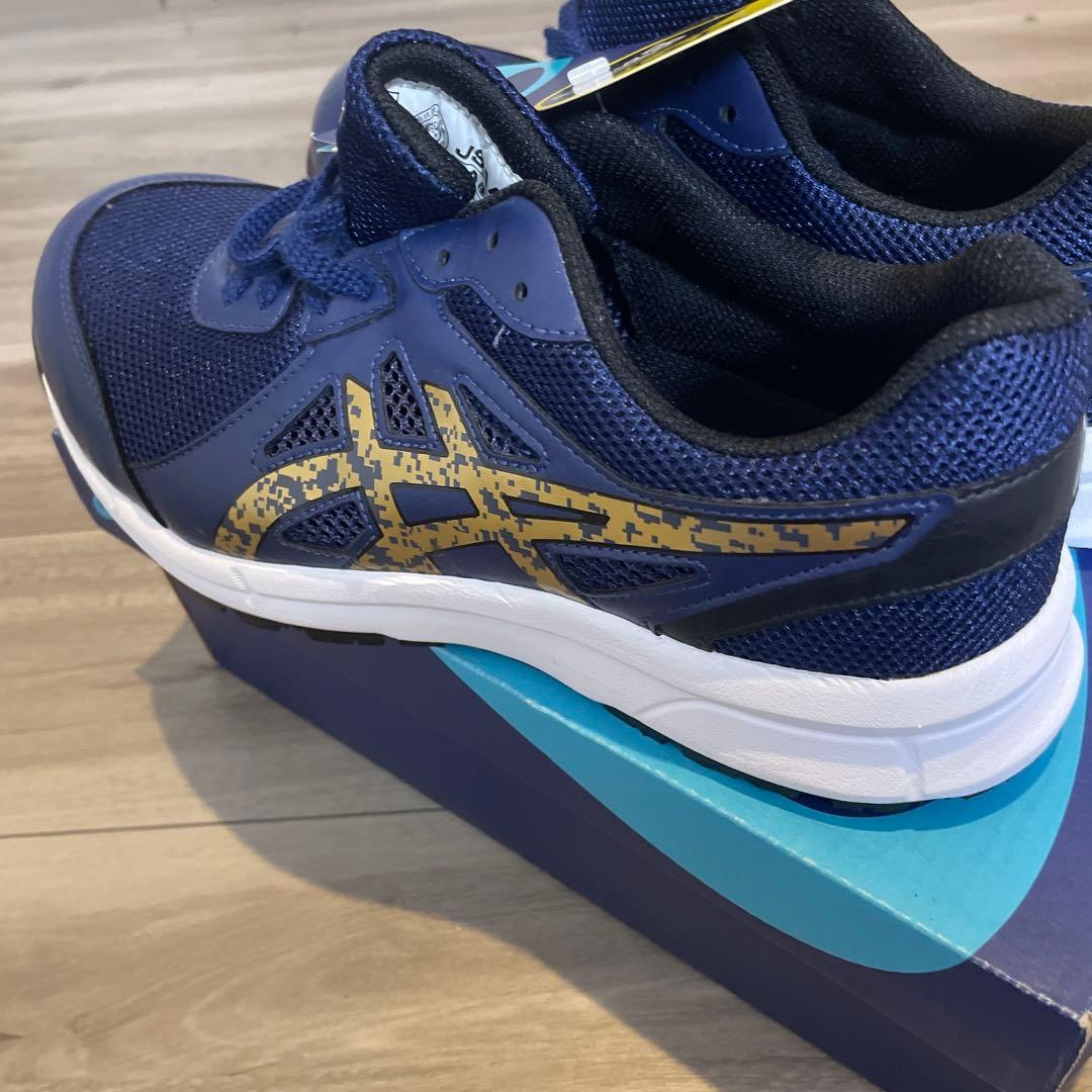 最終価格!!新品 アシックス ウィンジョブ CP106 インディゴ 25.5