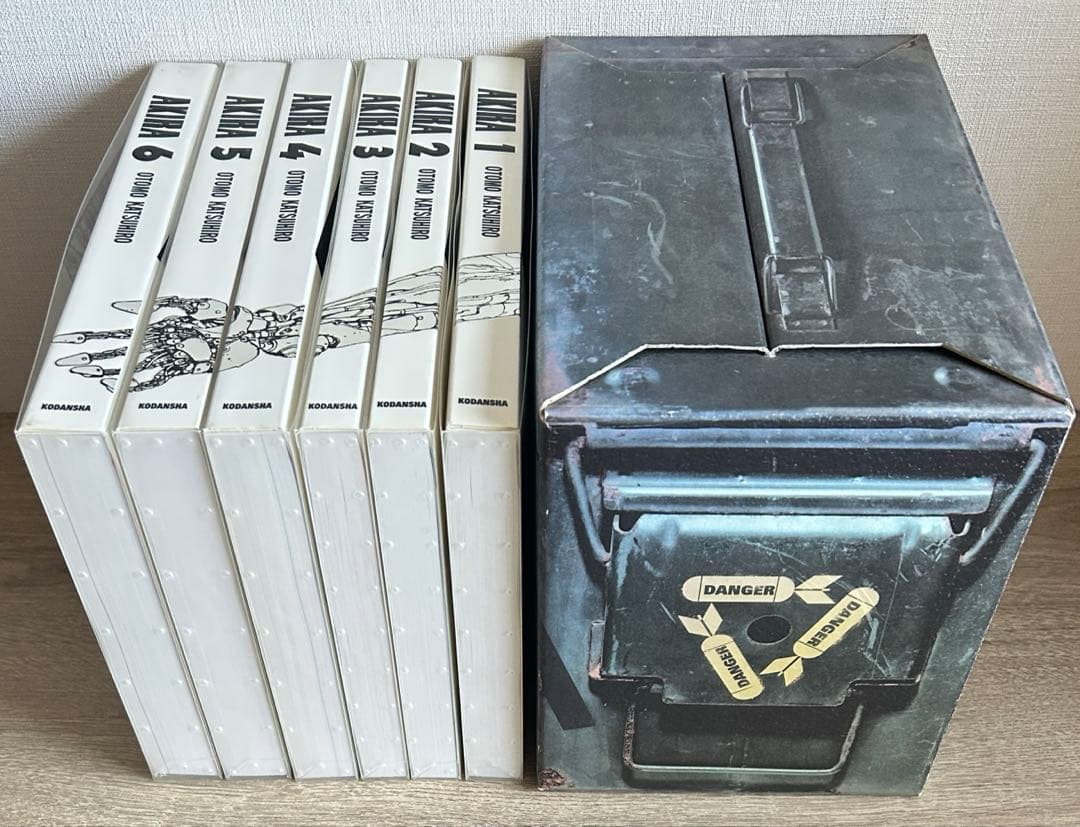 AKIRA 総天然色 全6巻セット＋専用BOX 大友克洋 - メルカリ