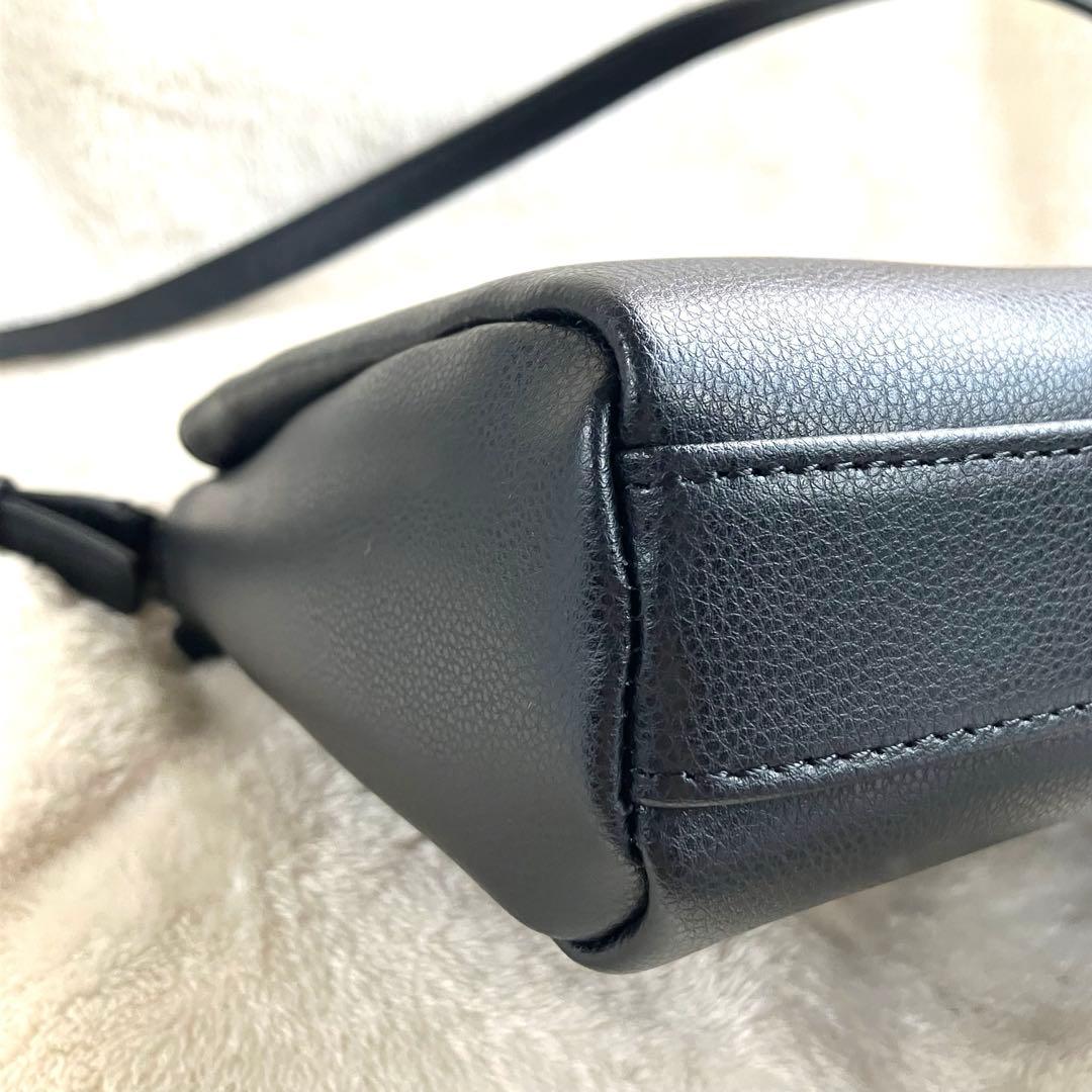 未使用級✨】agnes b. ショルダーバッグ ターンロック レザー ロゴ金具