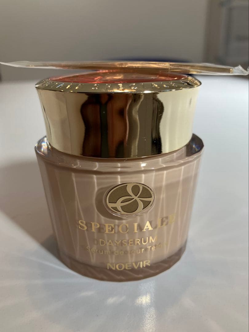 NOEVIR スペチアーレ 薬用デイセラム 35g SPF20・PA++ スペチアーレ 薬用デイセラム｜ノエビア公式通販サイト【ノエビア