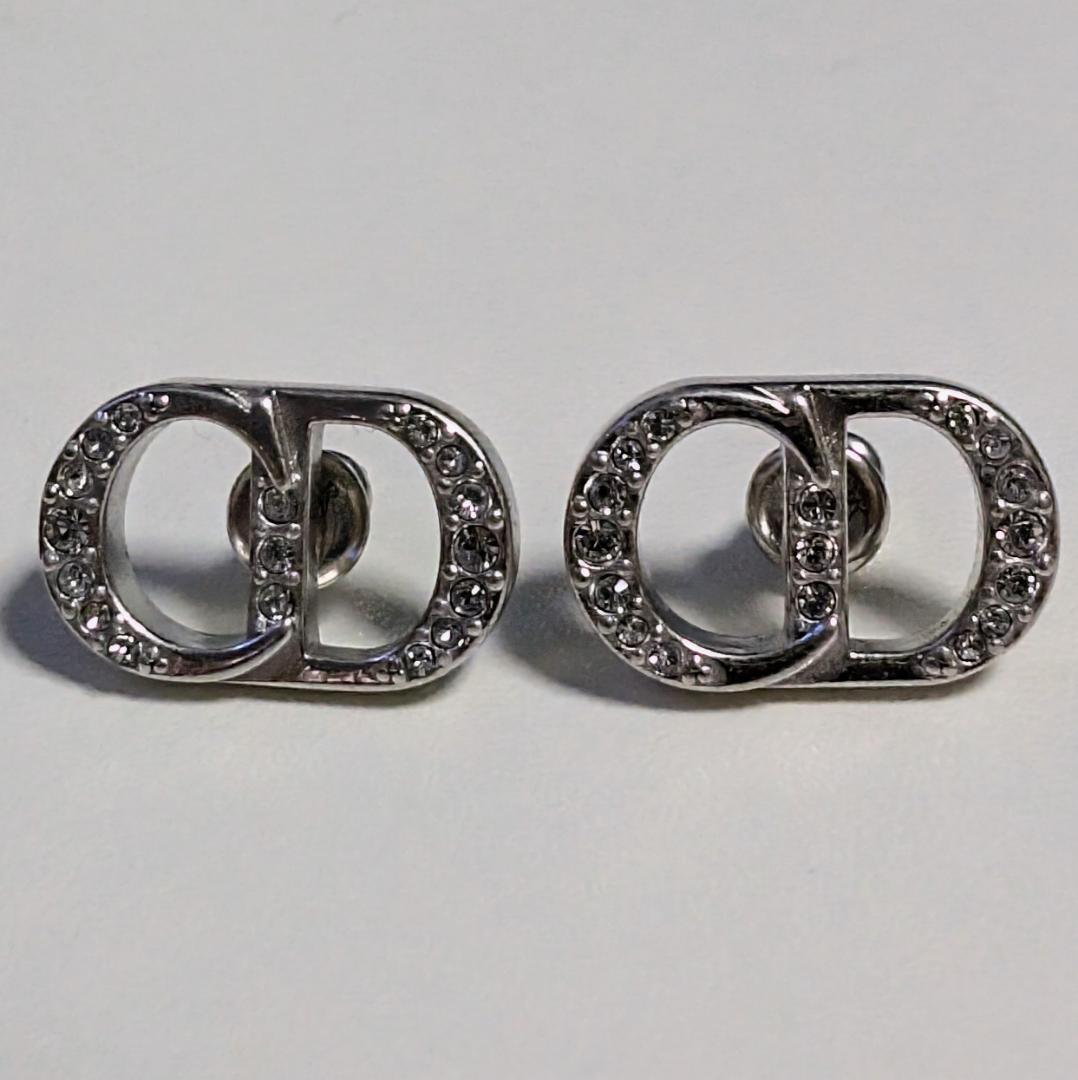 美品 正規品 DIOR CD Icon ピアス ペア両耳 メンズ シルバー925 美品 正規品 DIOR CD Icon ピアス ペア両耳 メンズ シルバー925 - メルカリ