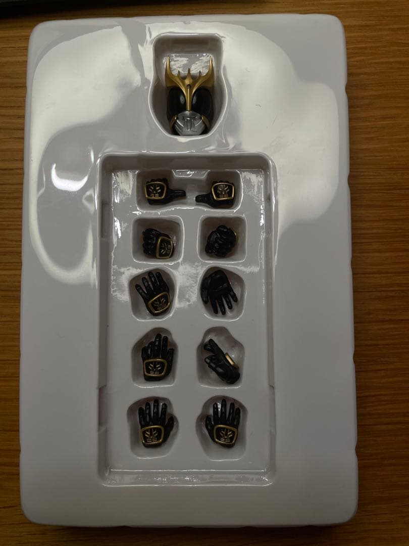 S.H.Figuarts 真骨彫 仮面ライダークウガ　アルティメットフォーム