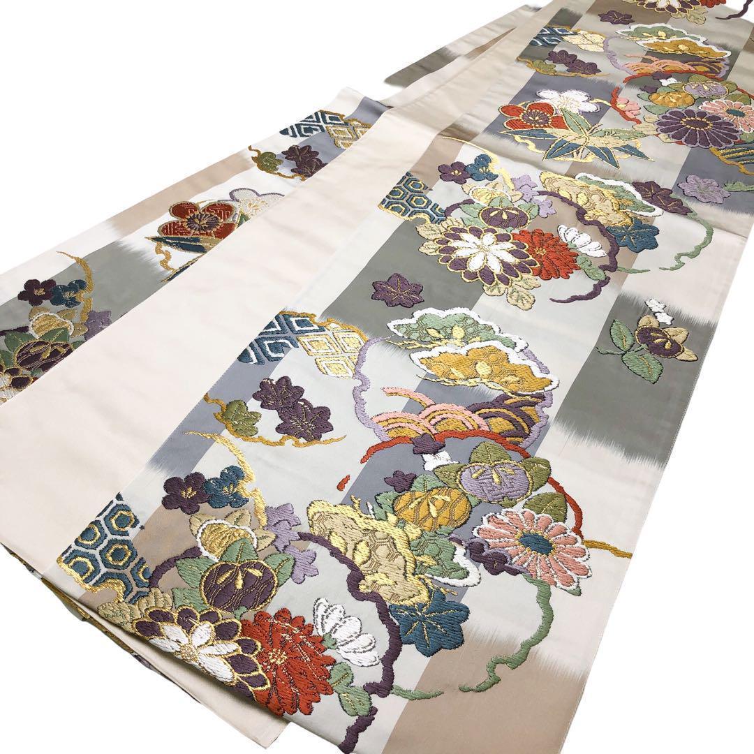 袋帯 唐織 雪輪に花柄模様 松 乳白色 金糸 O-4832